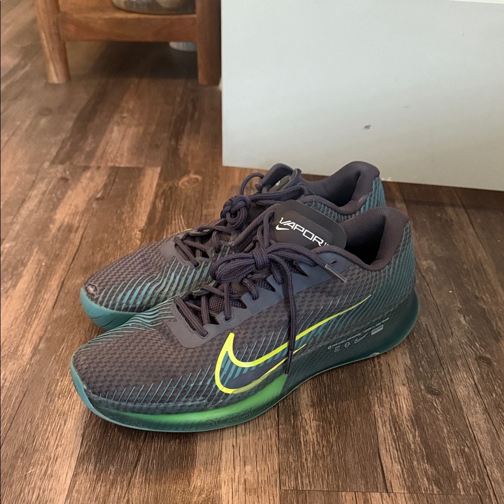 Nike Men’s Tennis Shoes Vapor 11